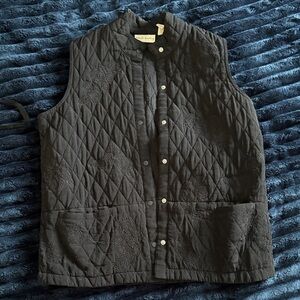 Marsh Landing Black Quilted Vest